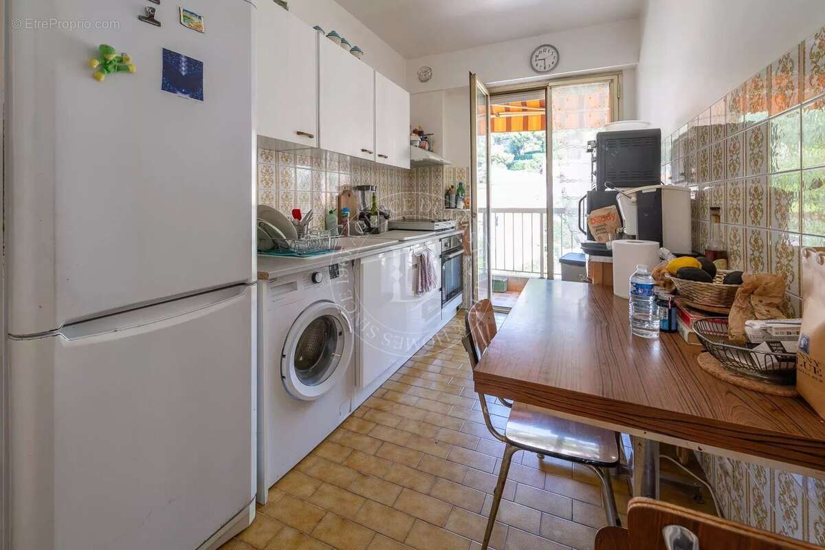 Appartement à BEAULIEU-SUR-MER