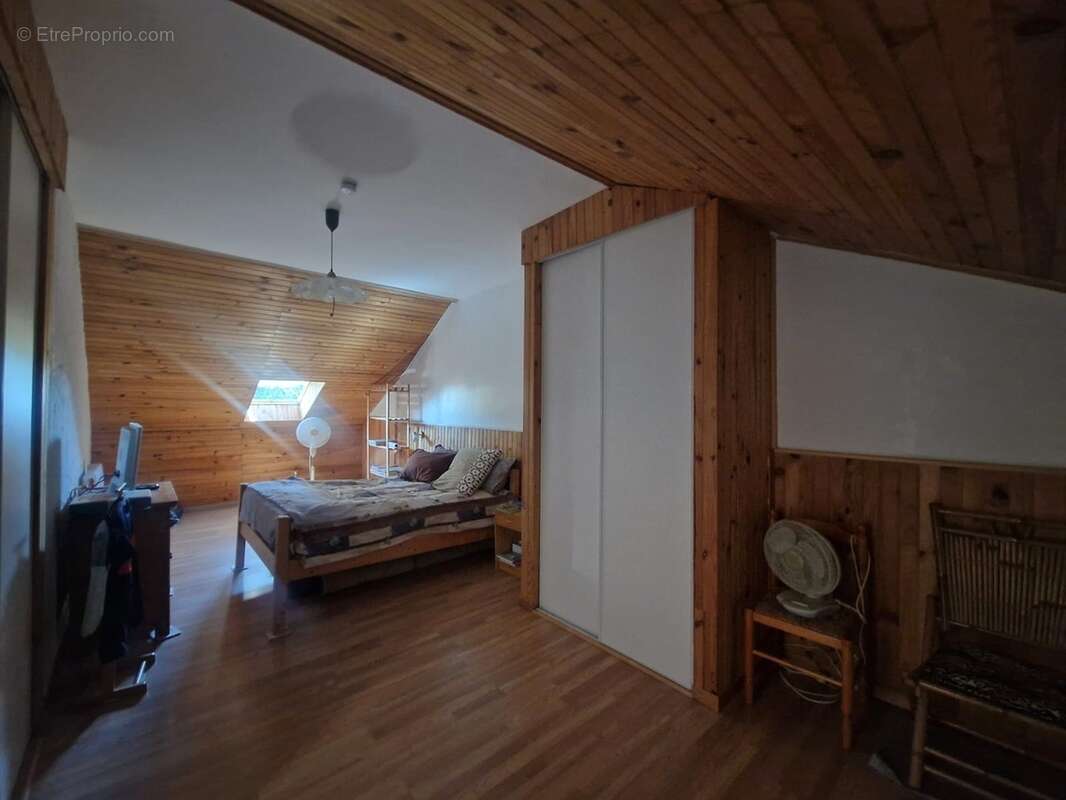 Maison à MARCILLY-LA-CAMPAGNE