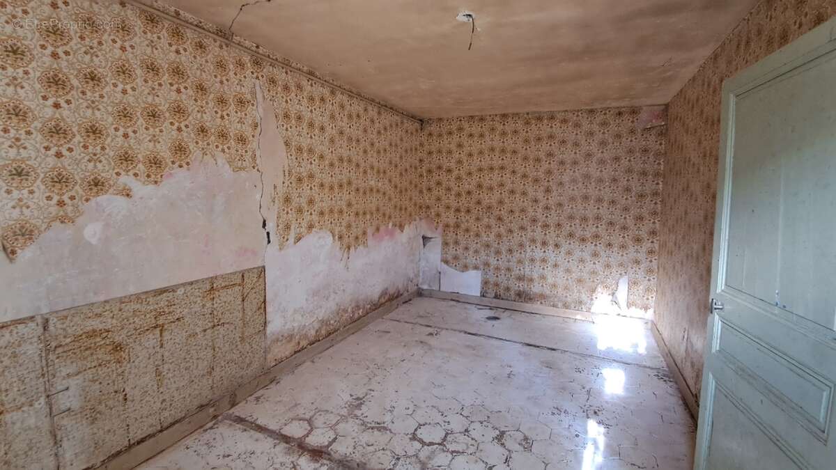 Maison à FONTAINE-SIMON