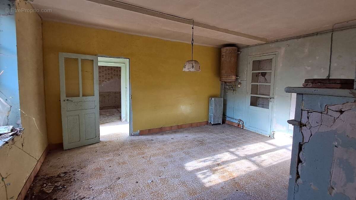 Maison à FONTAINE-SIMON