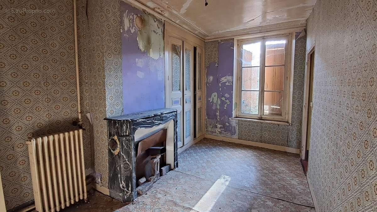 Maison à FONTAINE-SIMON