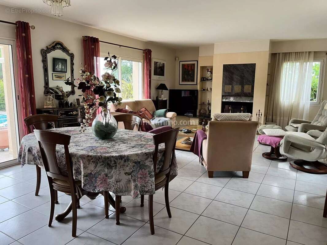 Maison à TALMONT-SAINT-HILAIRE