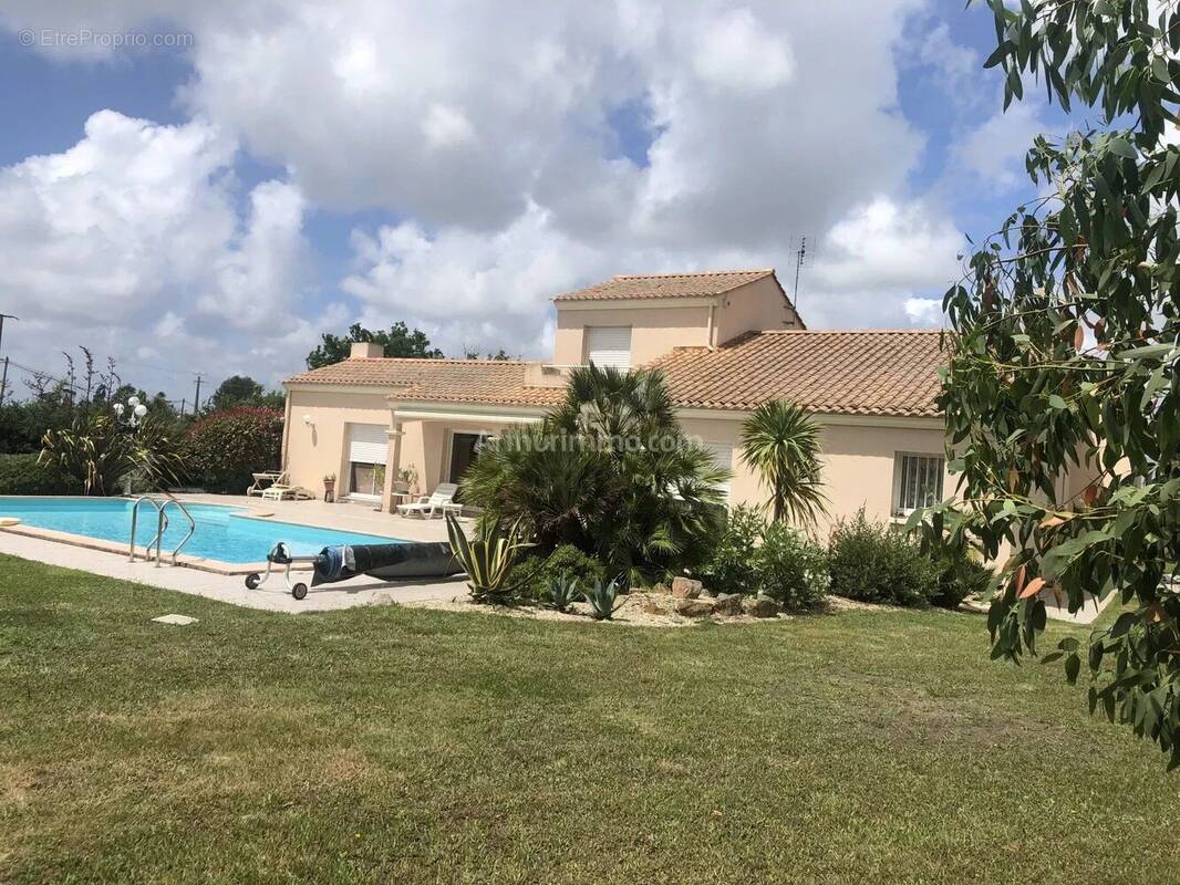 Maison à TALMONT-SAINT-HILAIRE