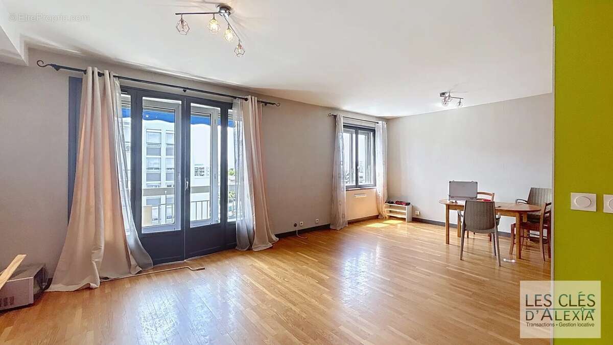 Appartement à LYON-8E