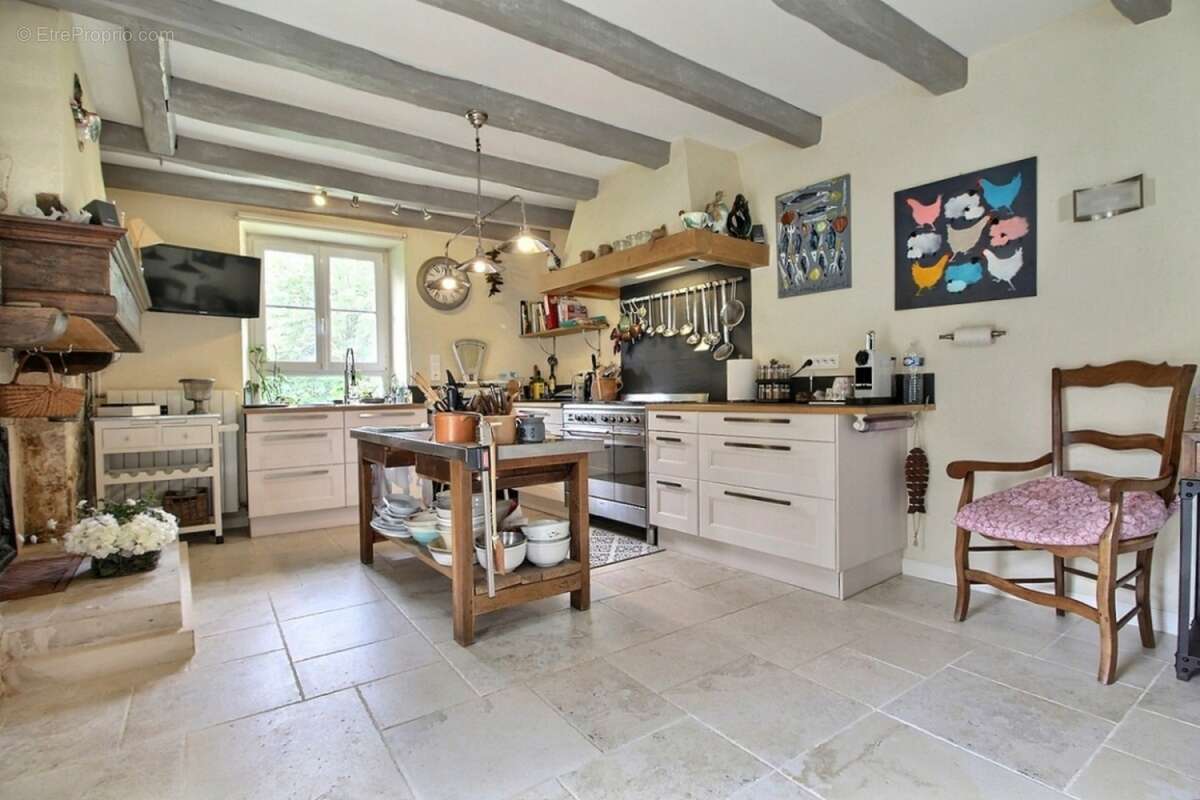 CUISINE.jpg - Maison à SAINT-MAIXENT-L&#039;ECOLE