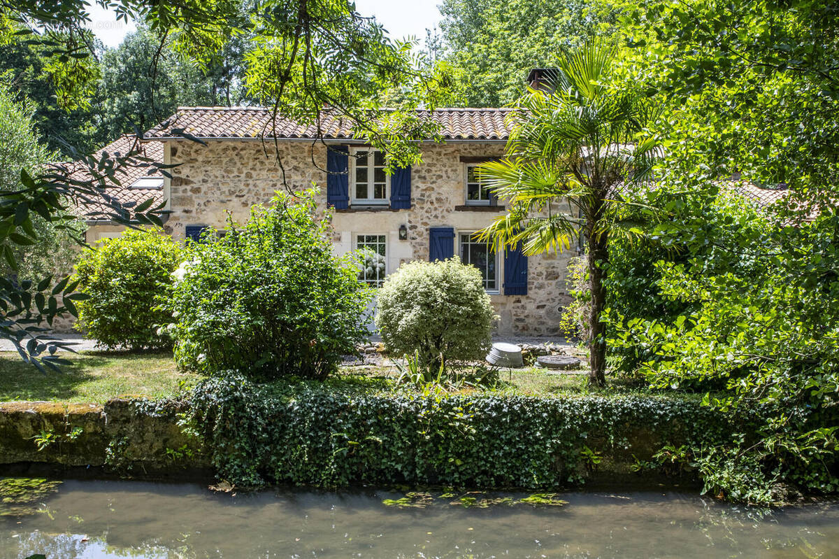 DSC8451 - Maison à SAINT-MAIXENT-L&#039;ECOLE