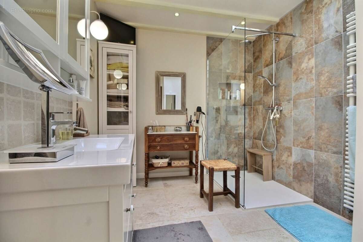 SALLE D EAU.jpg - Maison à SAINT-MAIXENT-L&#039;ECOLE