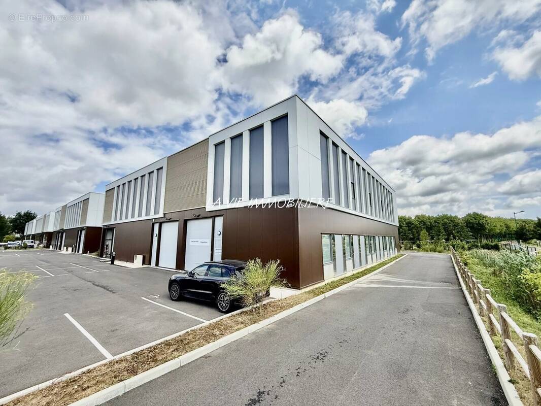 Commerce à BAILLY-ROMAINVILLIERS