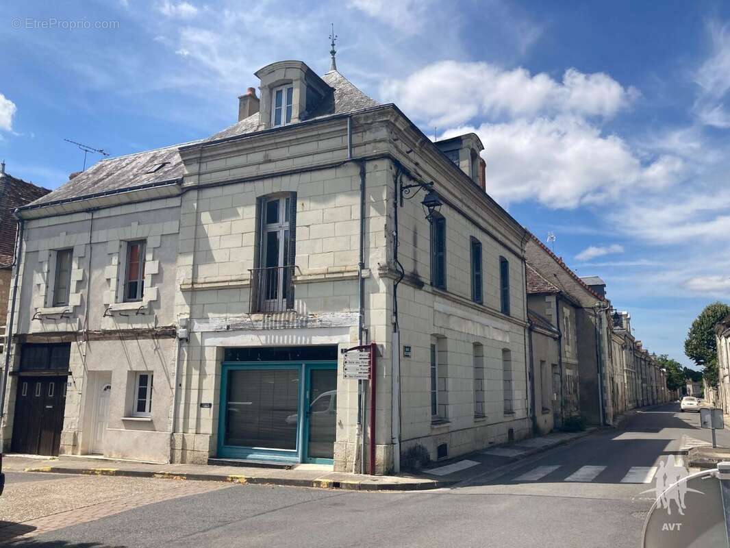 Appartement à YZEURES-SUR-CREUSE