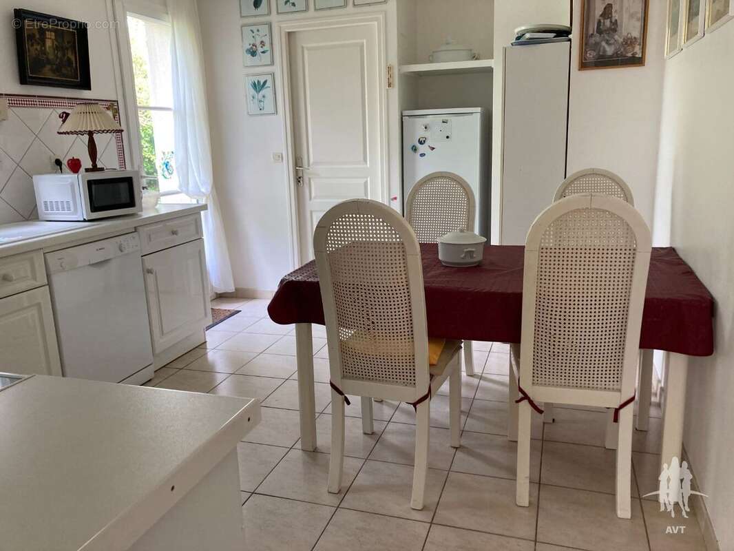 Maison à YZEURES-SUR-CREUSE