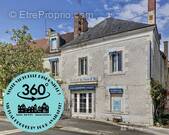 Maison à AZAY-LE-FERRON