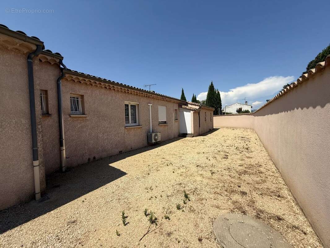 Maison à MONTELIMAR