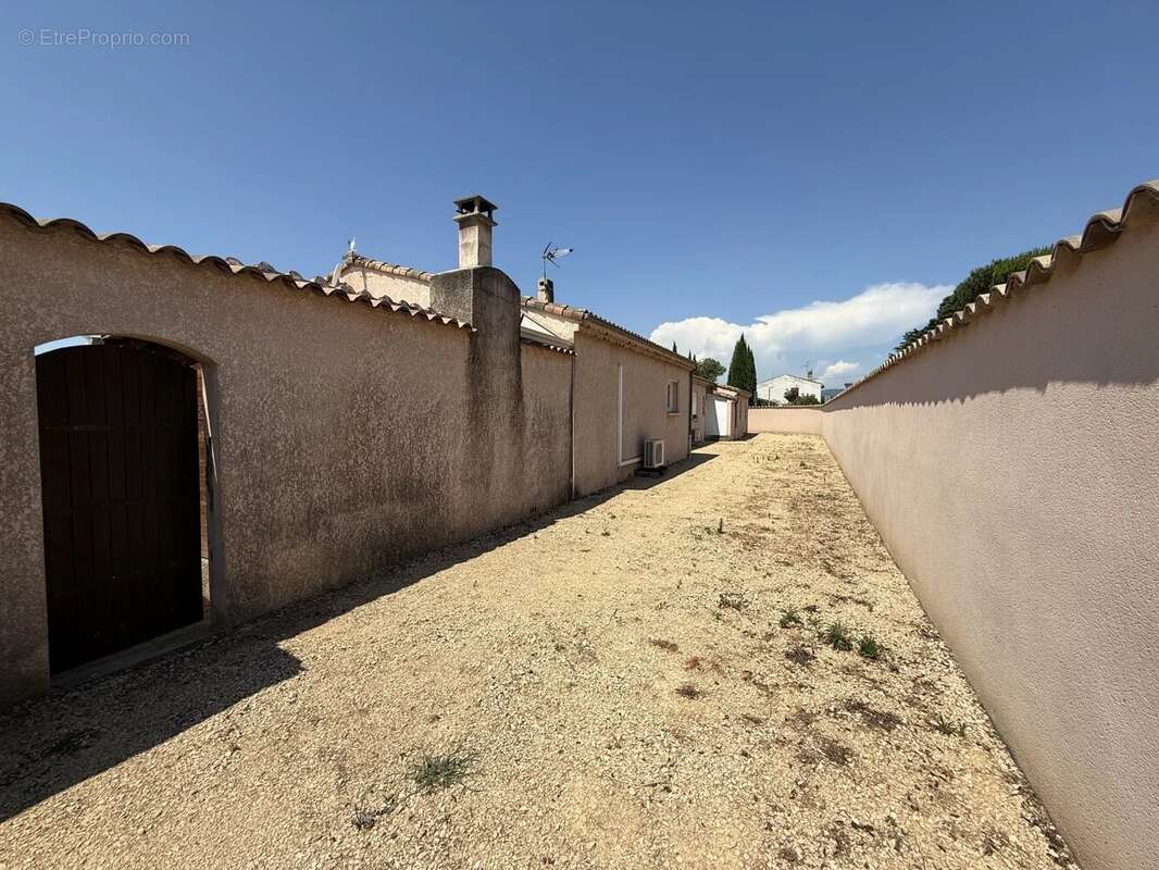 Maison à MONTELIMAR