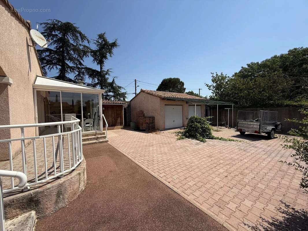 Maison à MONTELIMAR