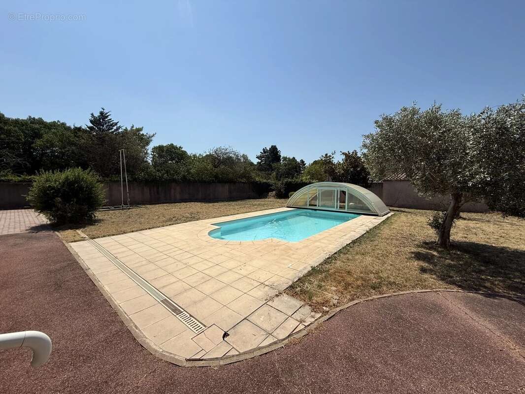 Maison à MONTELIMAR