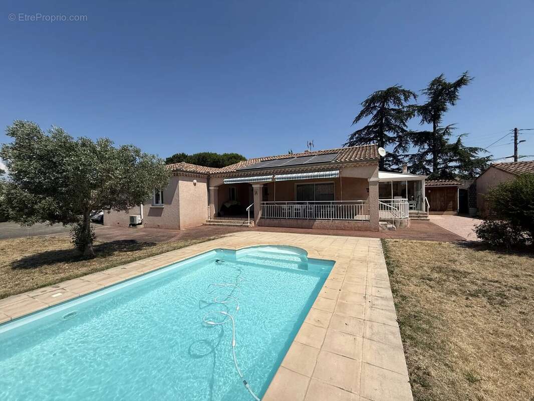 Maison à MONTELIMAR