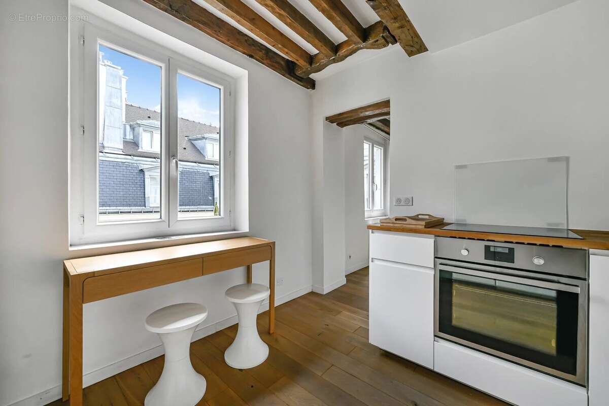 Appartement à PARIS-3E