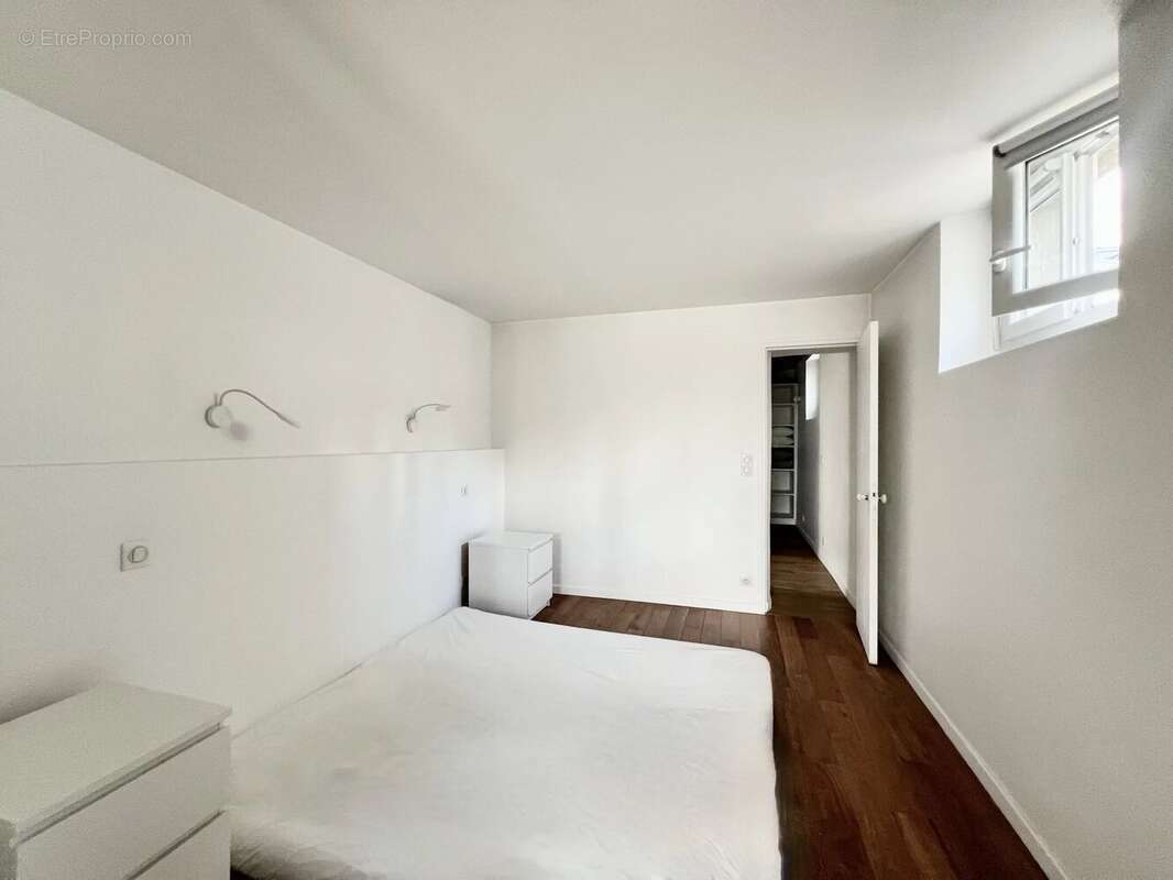 Appartement à PARIS-3E