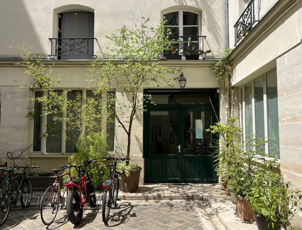 Appartement à PARIS-3E