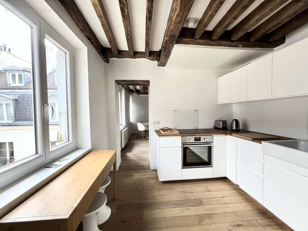 Appartement à PARIS-3E