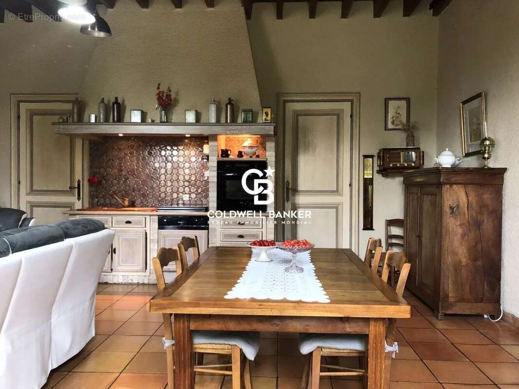 Maison à MORTAGNE-SUR-GIRONDE