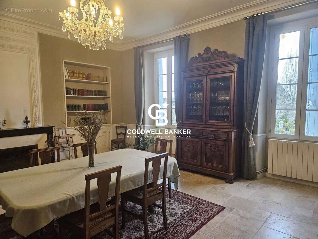 Maison à MORTAGNE-SUR-GIRONDE