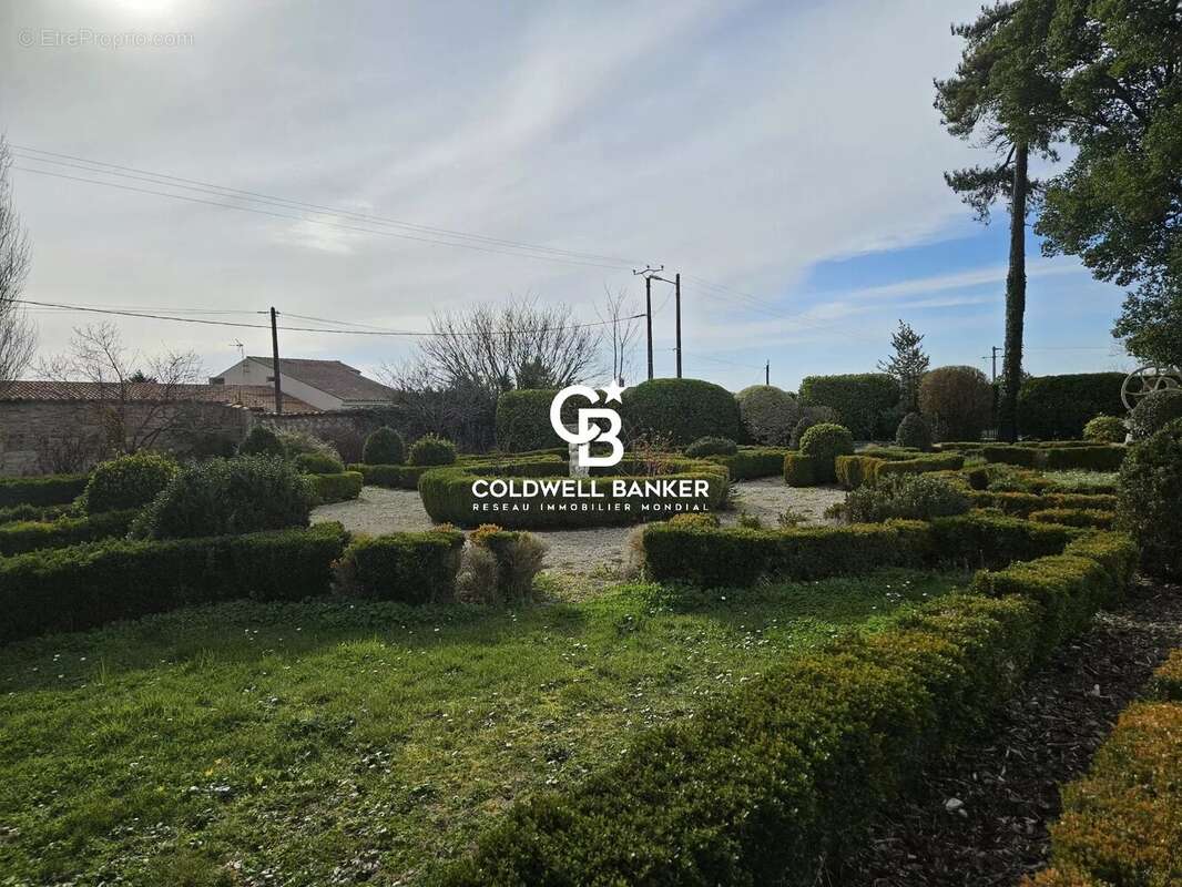 Maison à MORTAGNE-SUR-GIRONDE