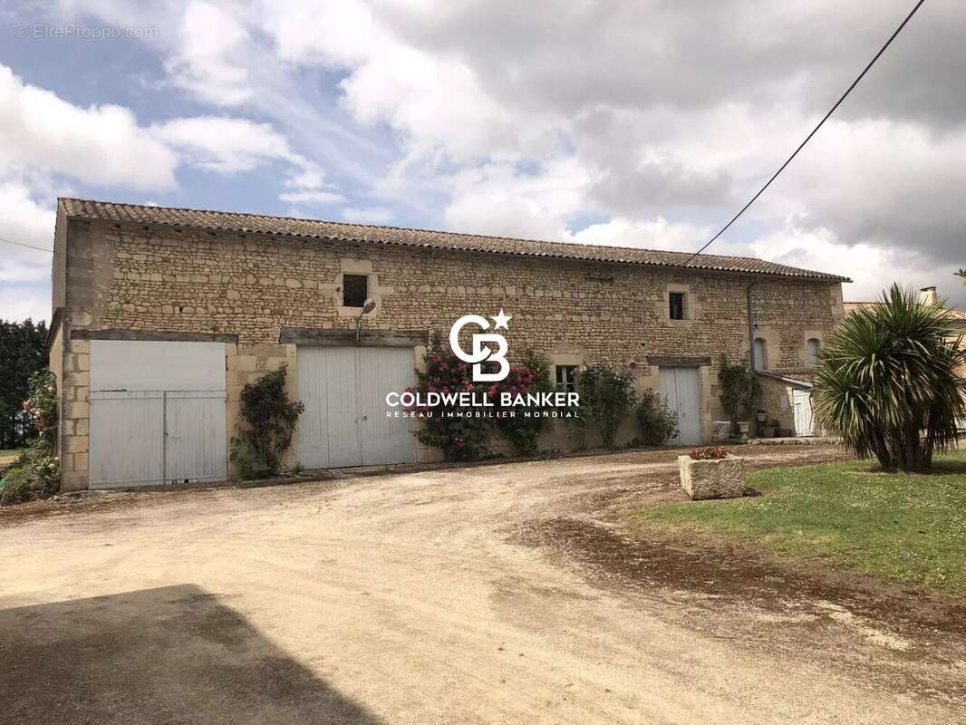 Maison à MORTAGNE-SUR-GIRONDE