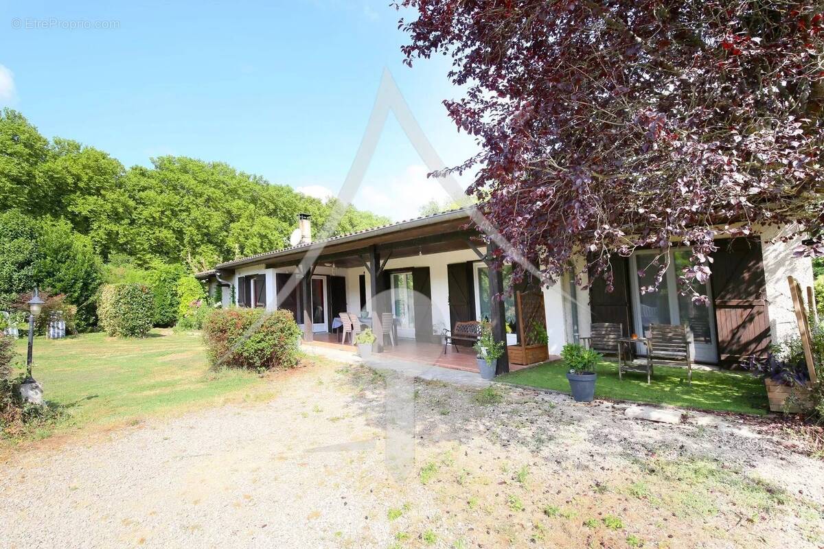 Maison à POMPERTUZAT