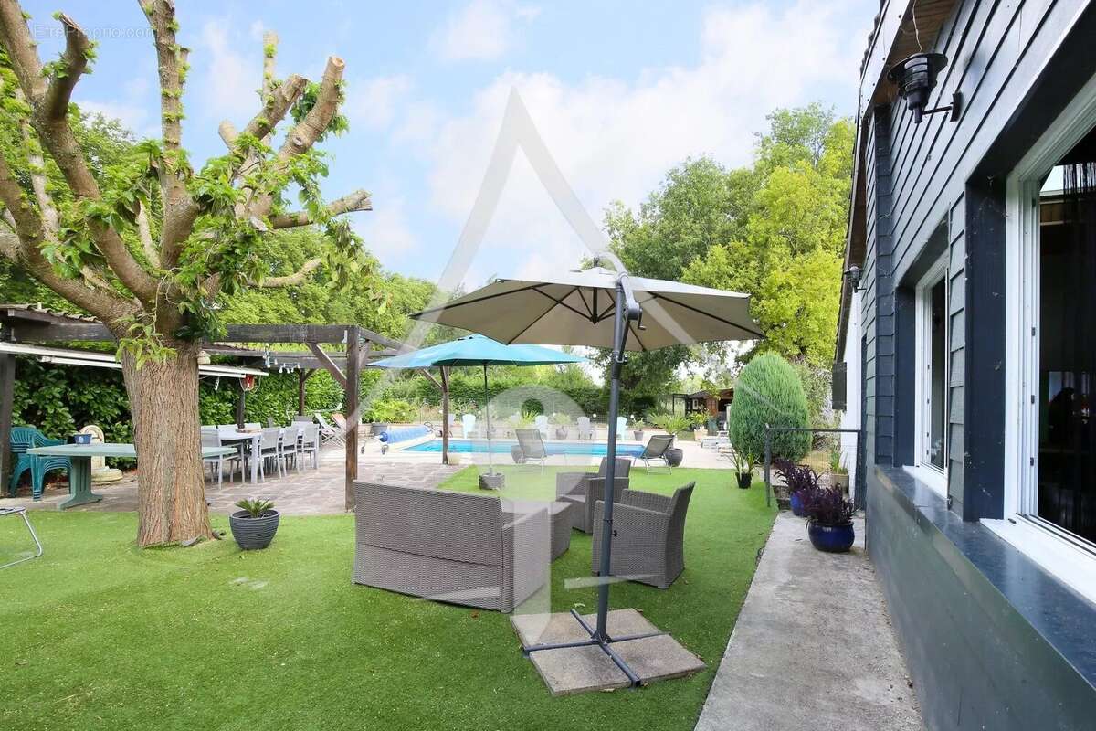 Maison à POMPERTUZAT