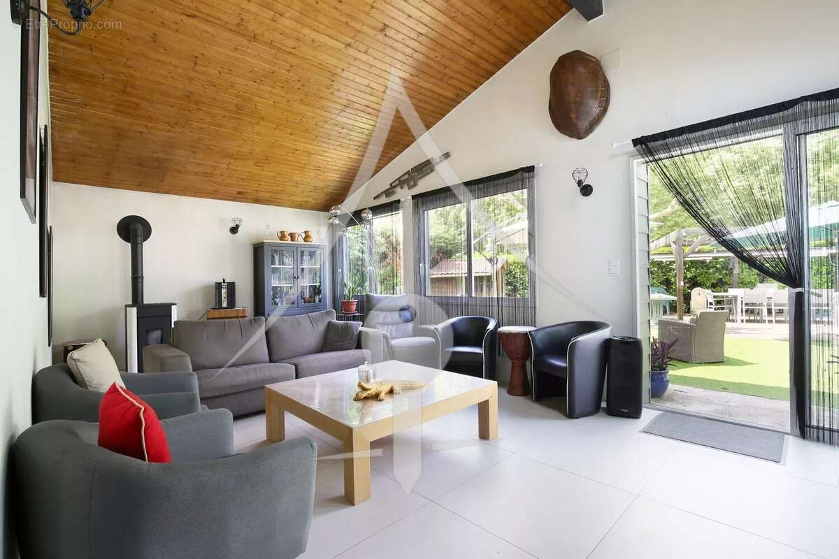 Maison à POMPERTUZAT