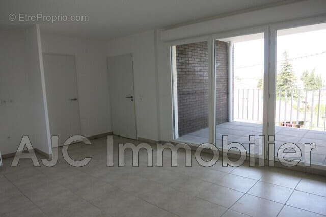 Appartement à SAINT-JEAN-DE-VEDAS