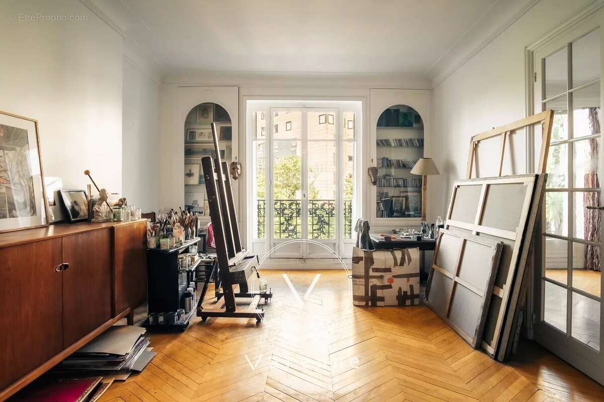 Appartement à PARIS-14E