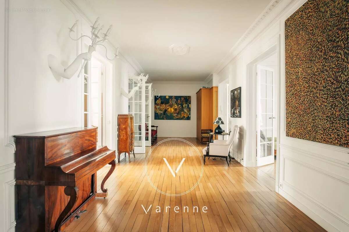 Appartement à PARIS-14E