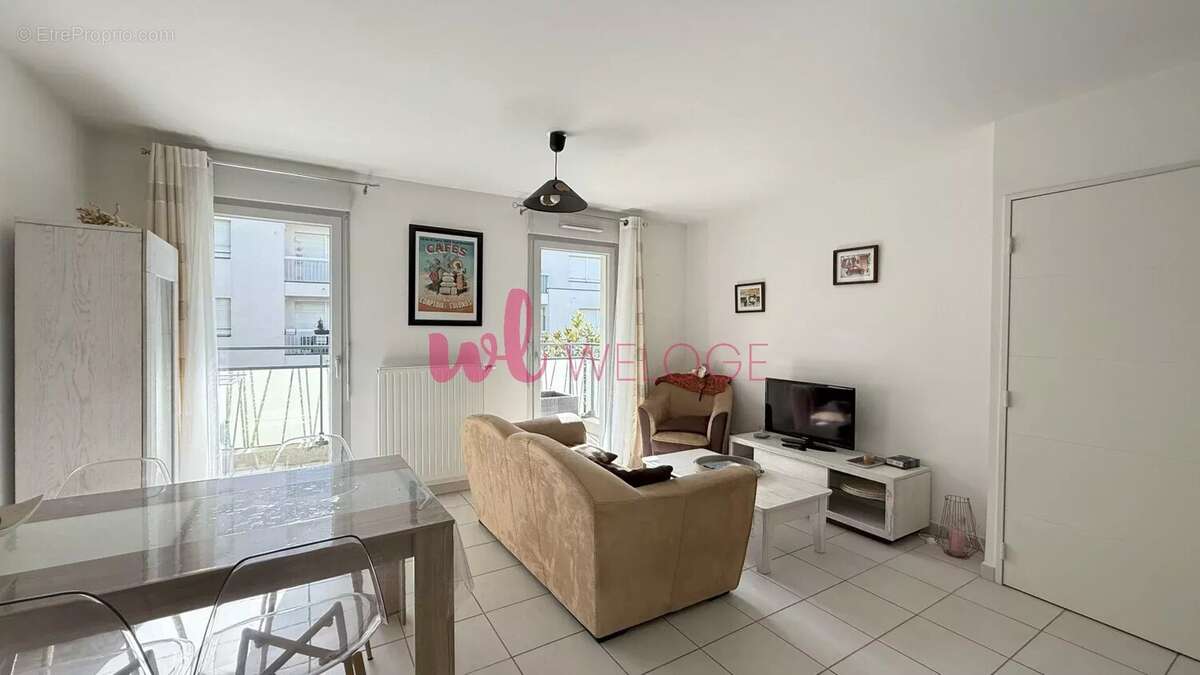 Appartement à DECINES-CHARPIEU