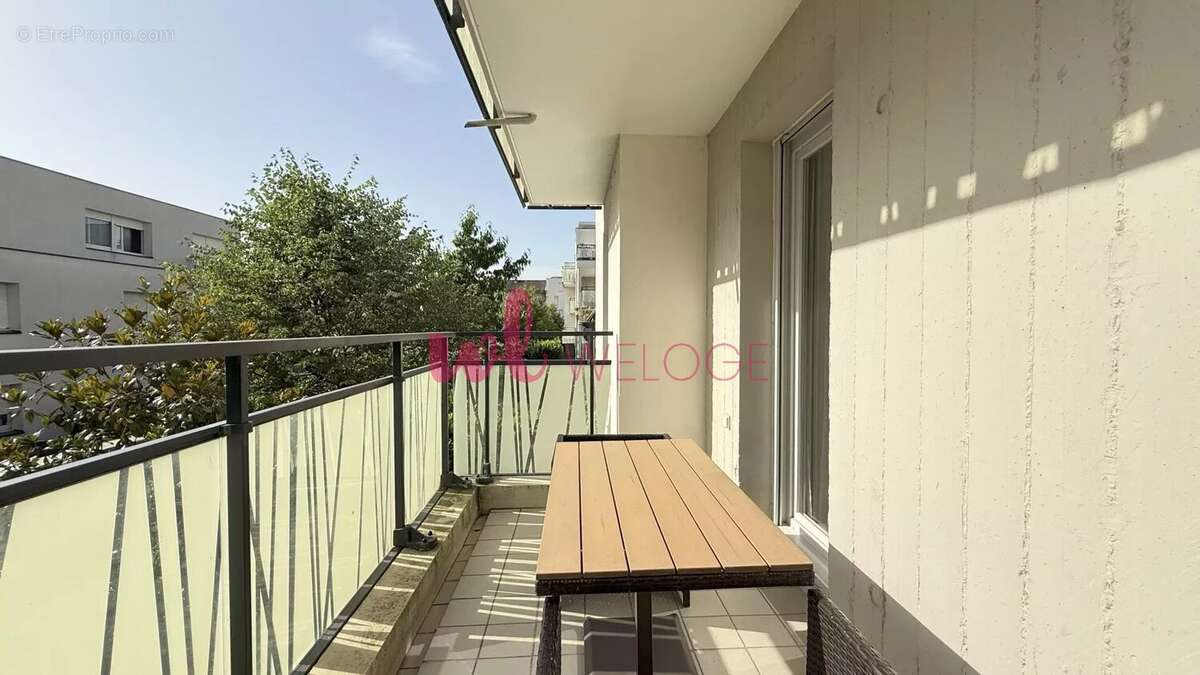 Appartement à DECINES-CHARPIEU