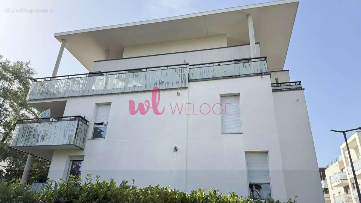 Appartement à DECINES-CHARPIEU