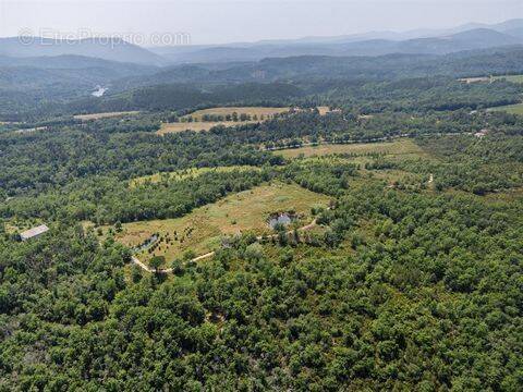 Terrain à FAYENCE