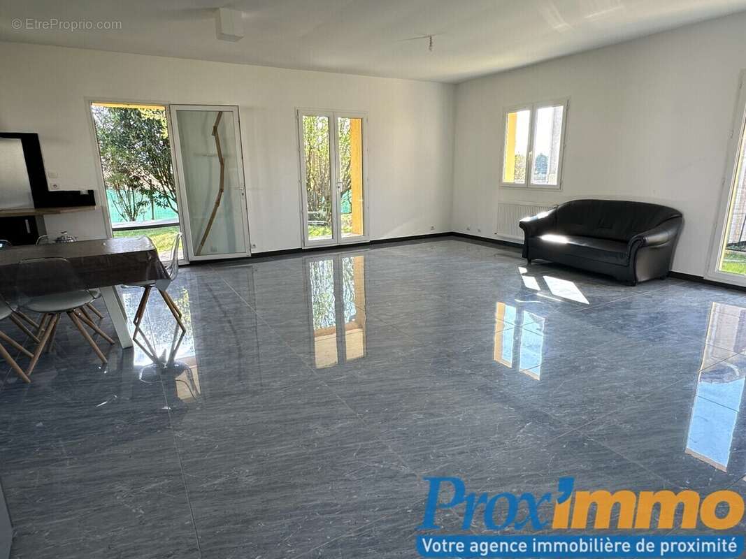 Maison à LA MURETTE