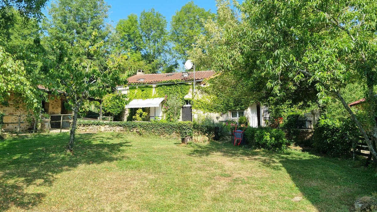 20250701_101311 - Maison à TEYJAT