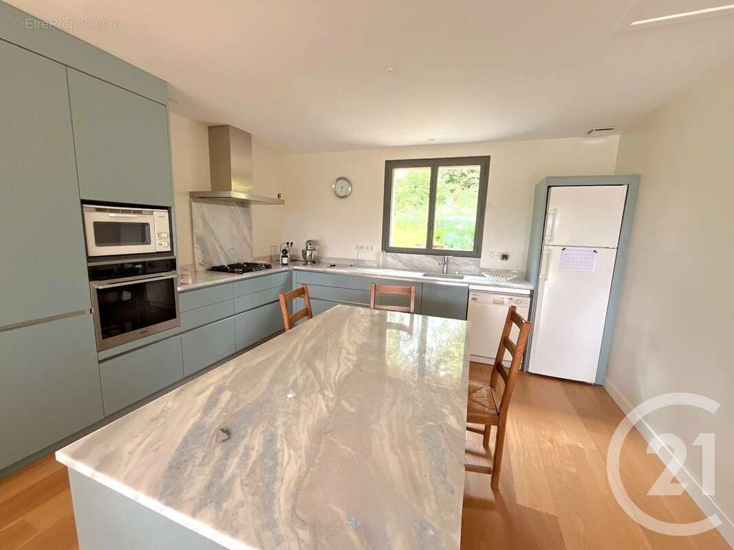 Maison à LACROIX-FALGARDE