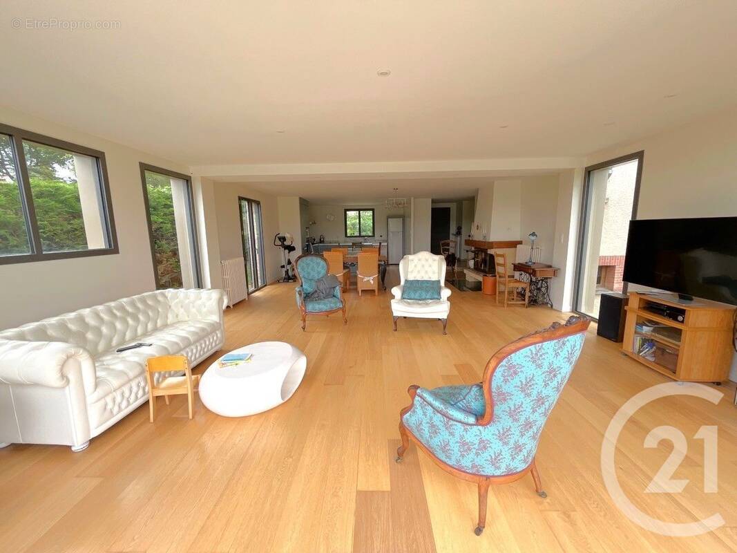 Maison à LACROIX-FALGARDE