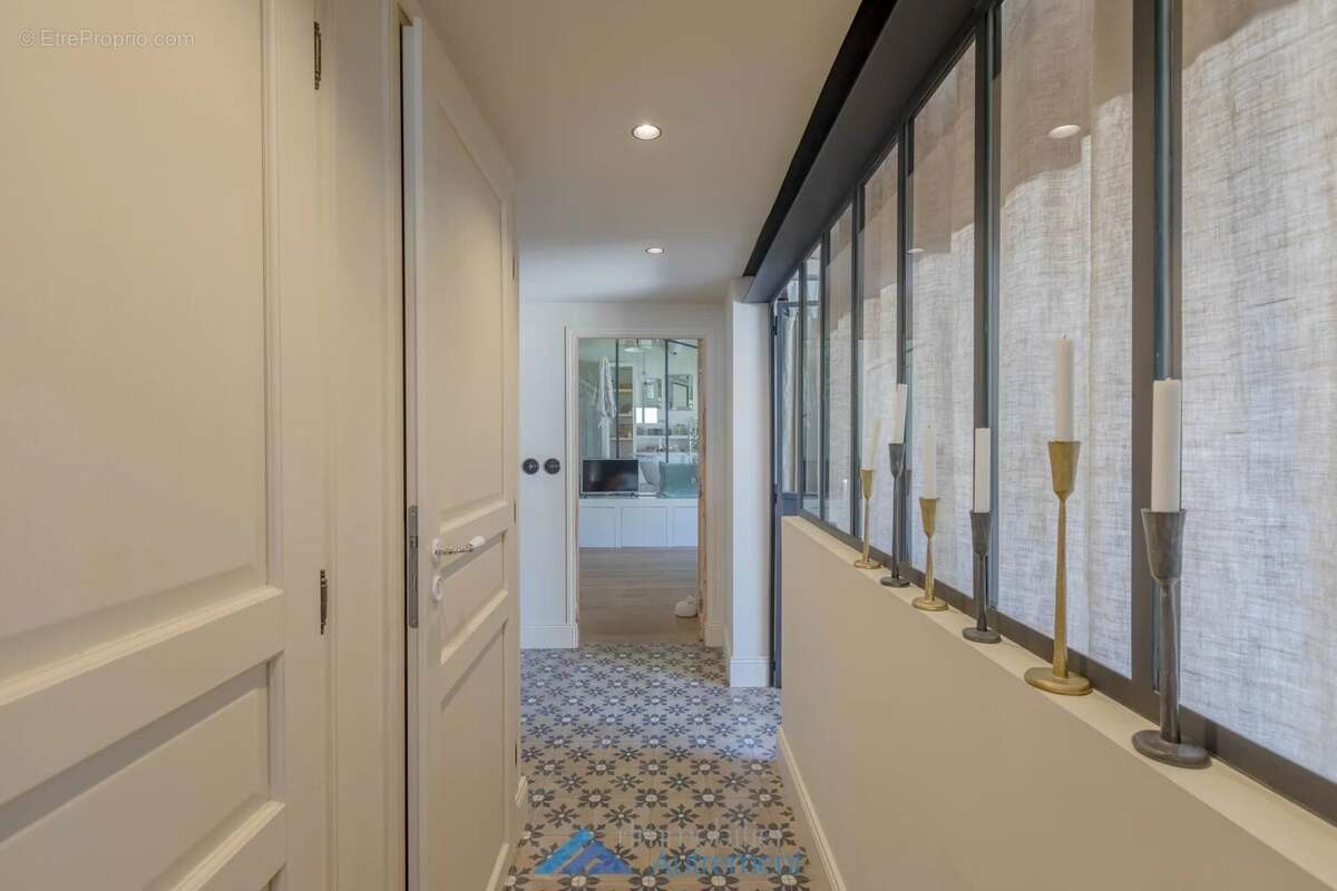 Maison à LE THOLONET