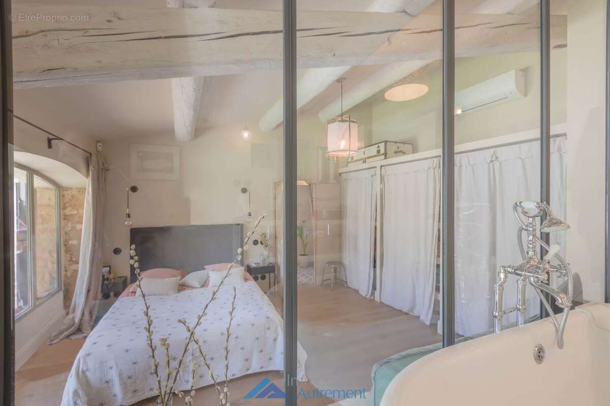 Maison à LE THOLONET