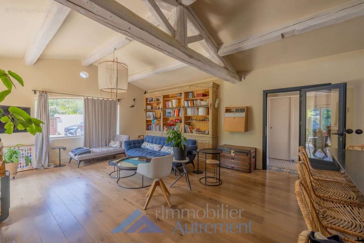 Maison à LE THOLONET