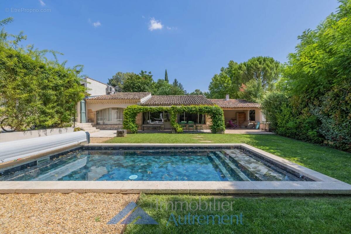 Maison à LE THOLONET