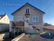 Maison à MONTIGNY-SUR-LOING