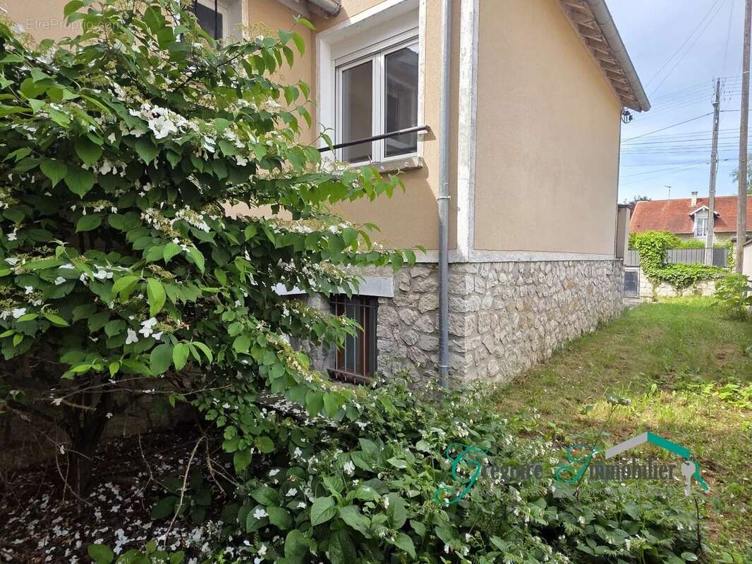 Maison à MONTIGNY-SUR-LOING