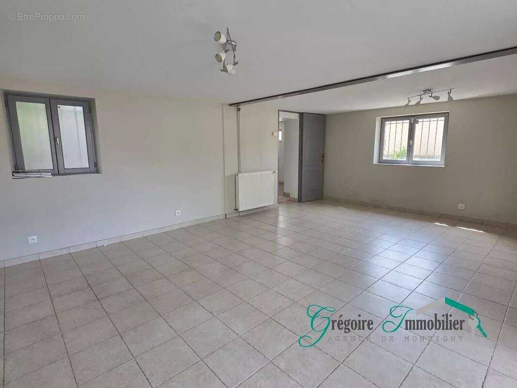 Maison à MONTIGNY-SUR-LOING