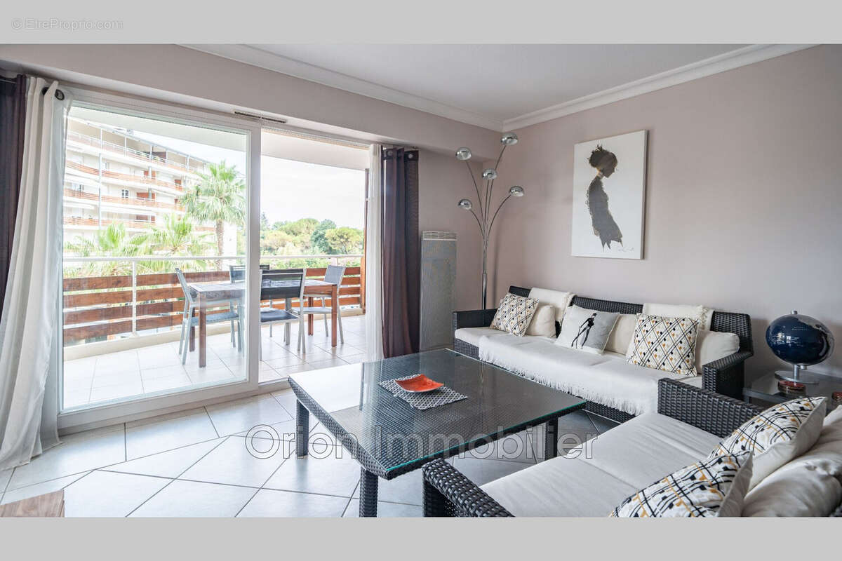 Appartement à MANDELIEU-LA-NAPOULE